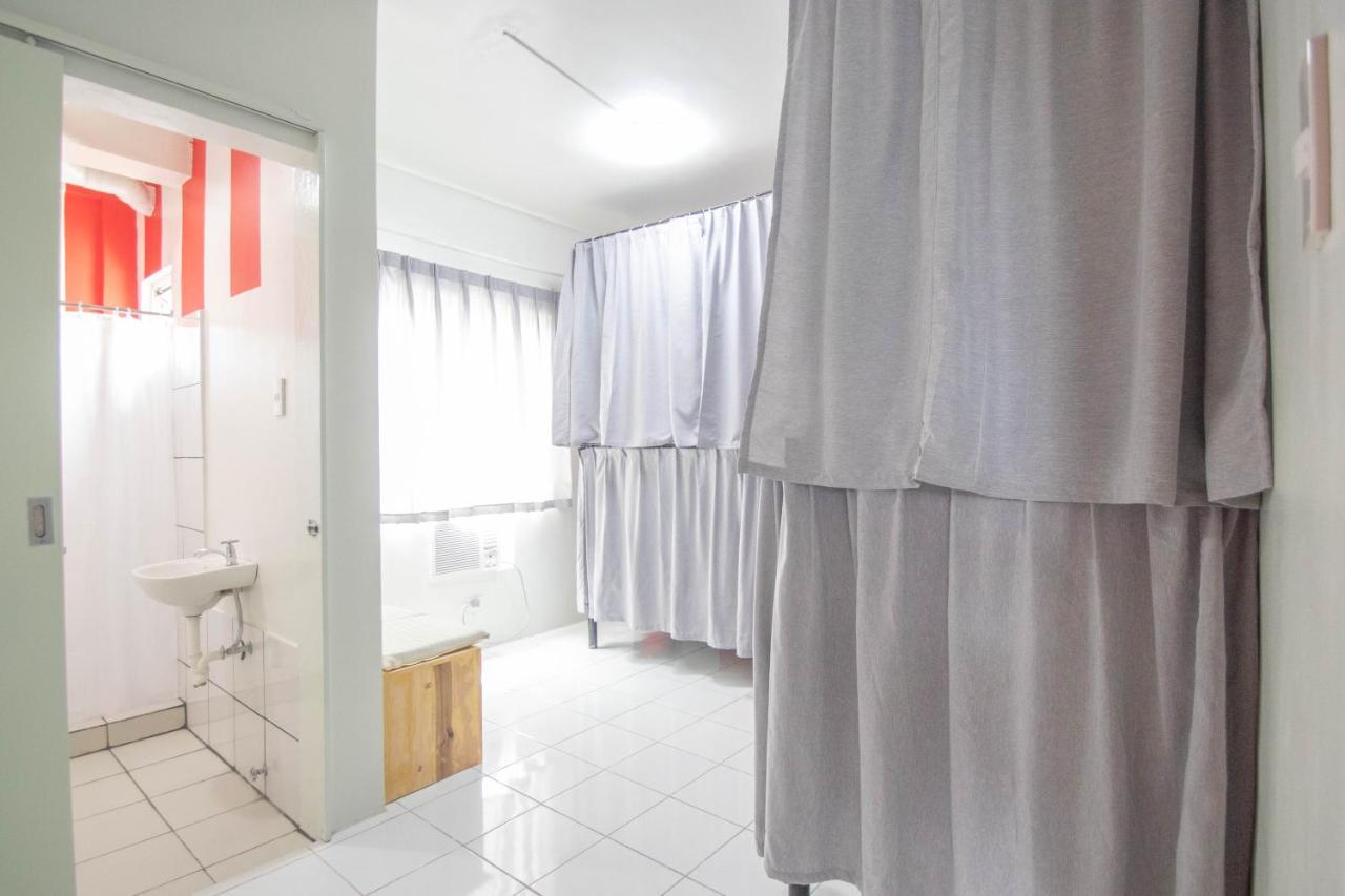 Innspired Hostel Ph In Makati, Metro Manila Makati City Bagian luar foto