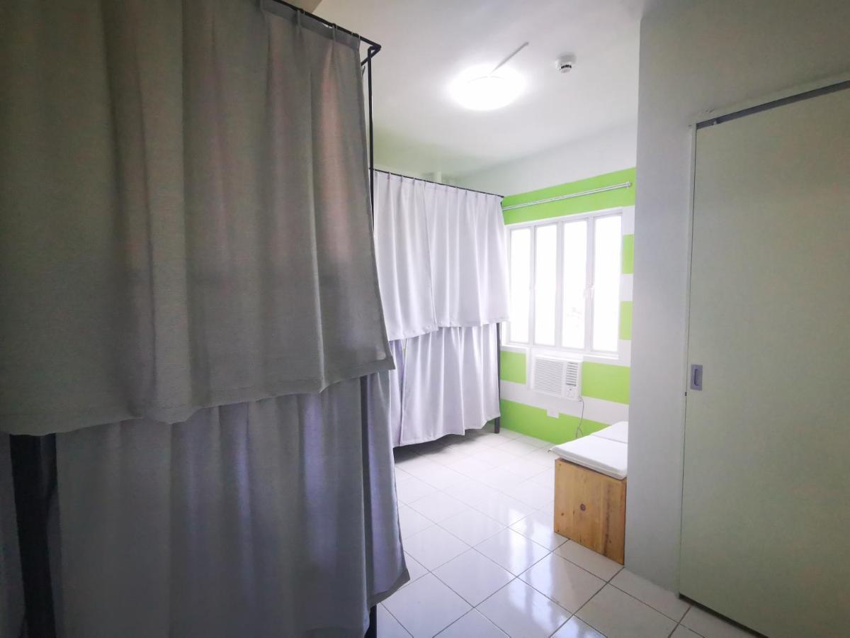 Innspired Hostel Ph In Makati, Metro Manila Makati City Bagian luar foto