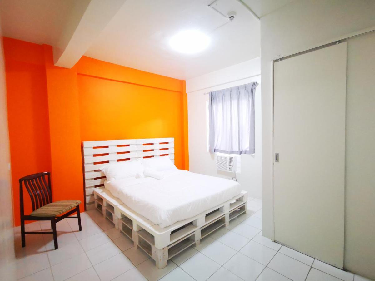 Innspired Hostel Ph In Makati, Metro Manila Makati City Bagian luar foto