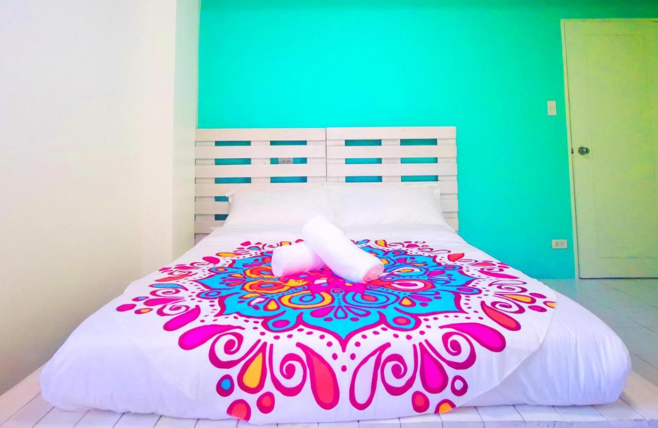Innspired Hostel Ph In Makati, Metro Manila Makati City Bagian luar foto